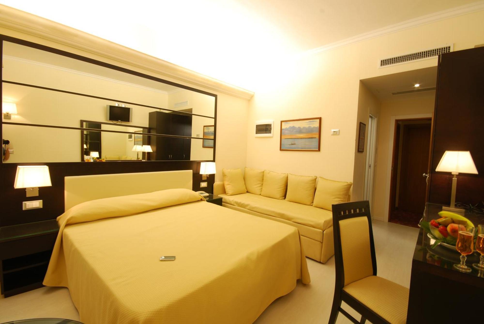 Hotel Caesar Paladium Rímini Habitación foto